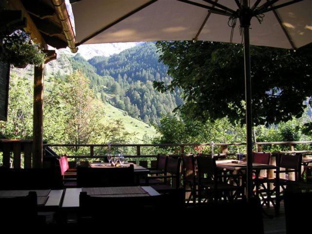 Hotel Des Alpes - Skiers & Bikers Lodge La Grave Bagian luar foto