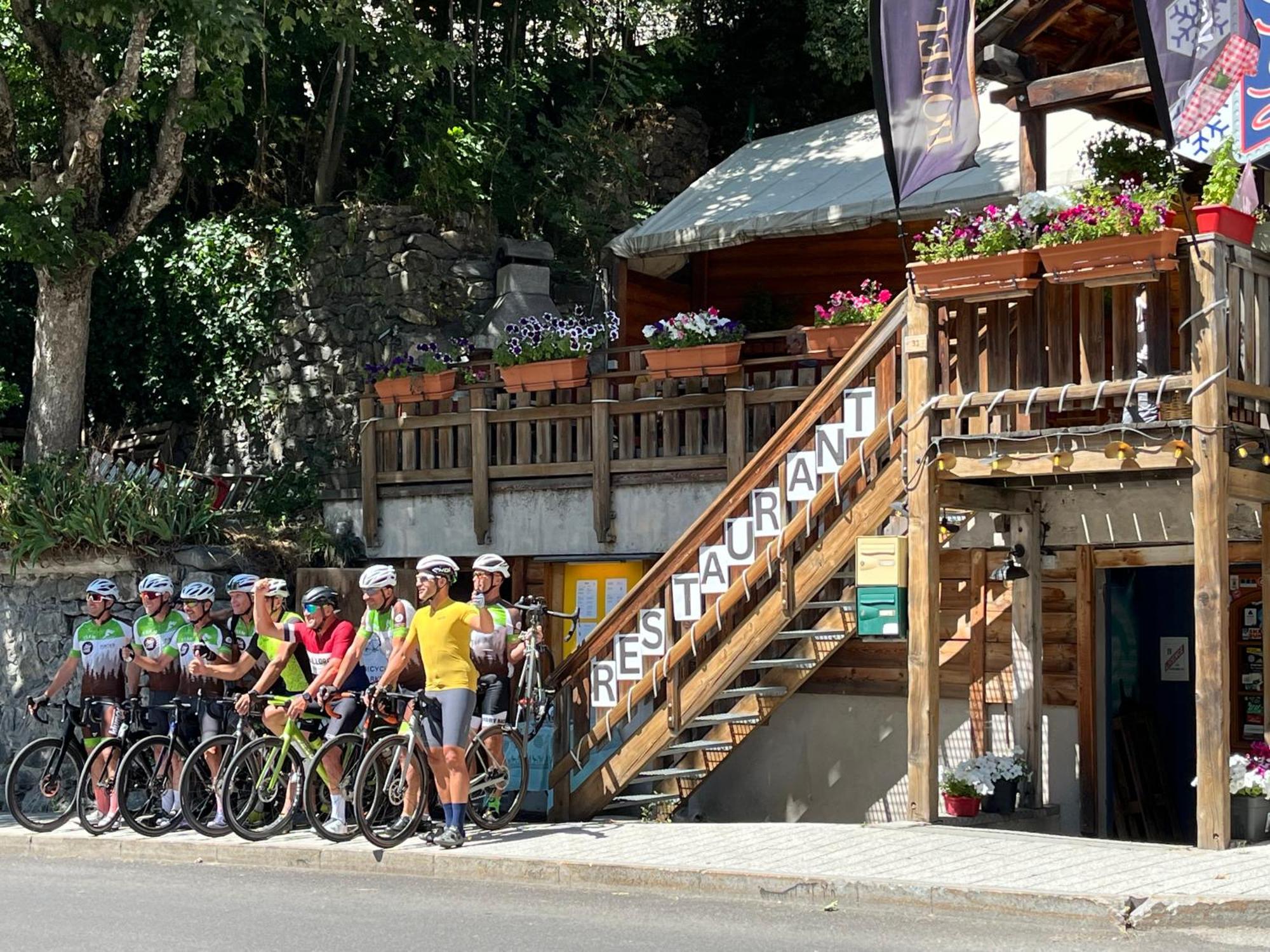 Hotel Des Alpes - Skiers & Bikers Lodge La Grave Bagian luar foto