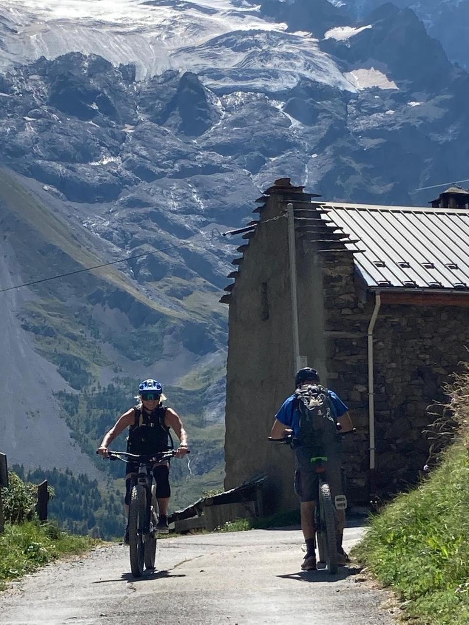 Hotel Des Alpes - Skiers & Bikers Lodge La Grave Bagian luar foto