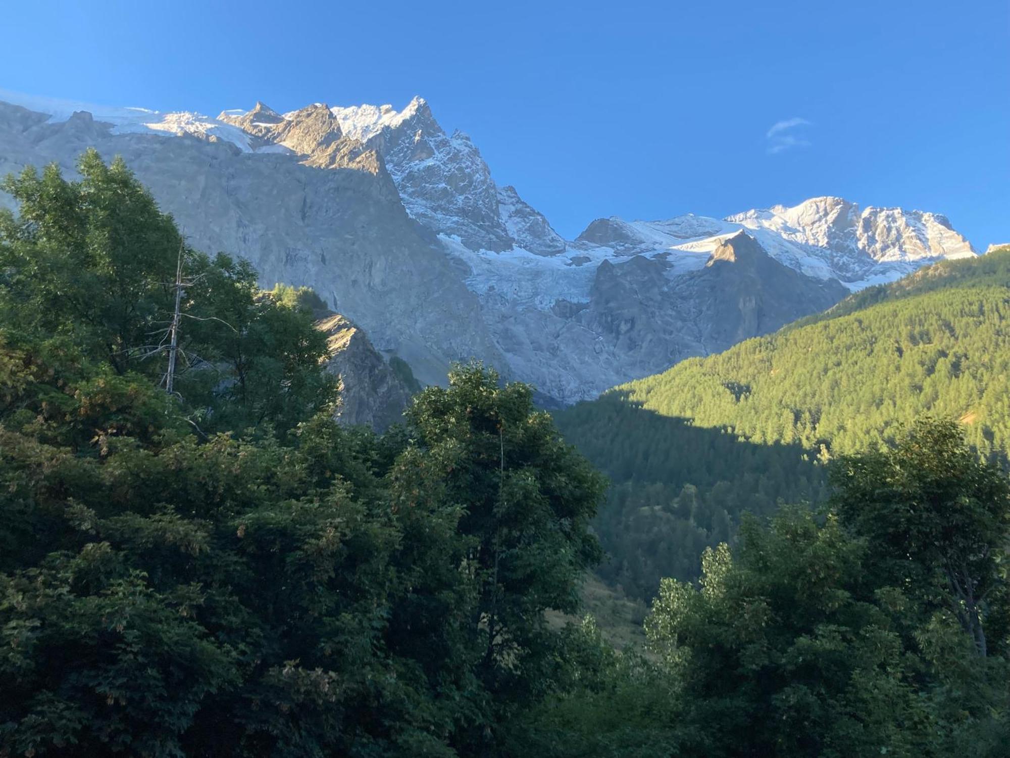 Hotel Des Alpes - Skiers & Bikers Lodge La Grave Bagian luar foto