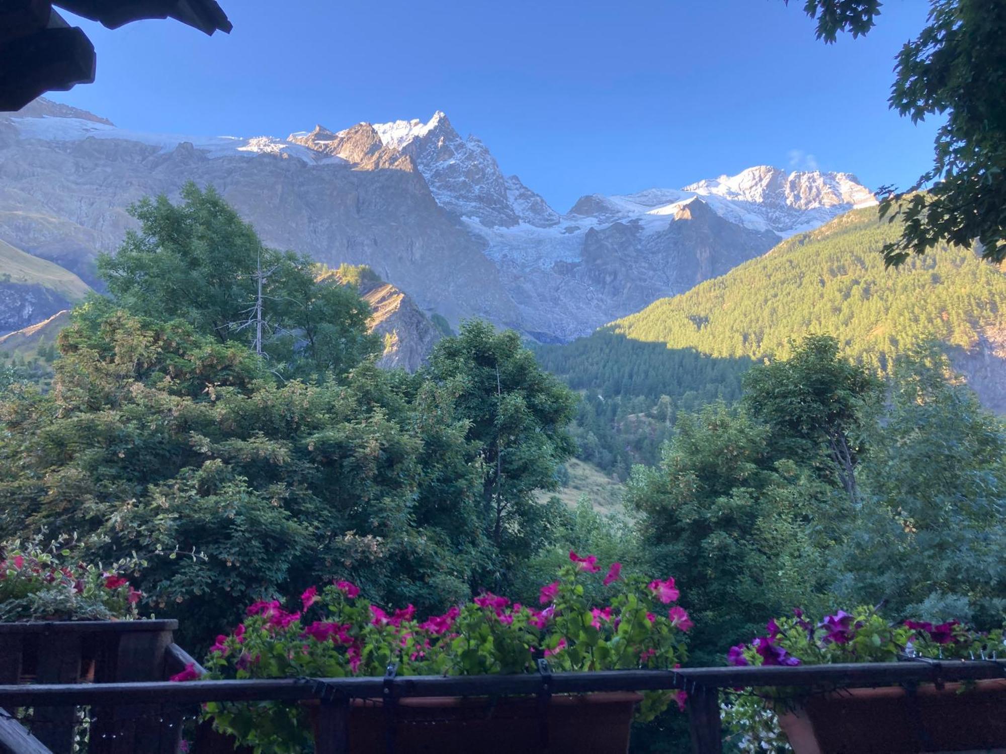 Hotel Des Alpes - Skiers & Bikers Lodge La Grave Bagian luar foto